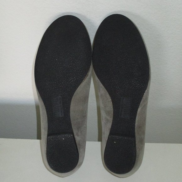 Munro American Womens Taupe Shimmer Ballet Flat - Size 6W - Picture 9 of 9